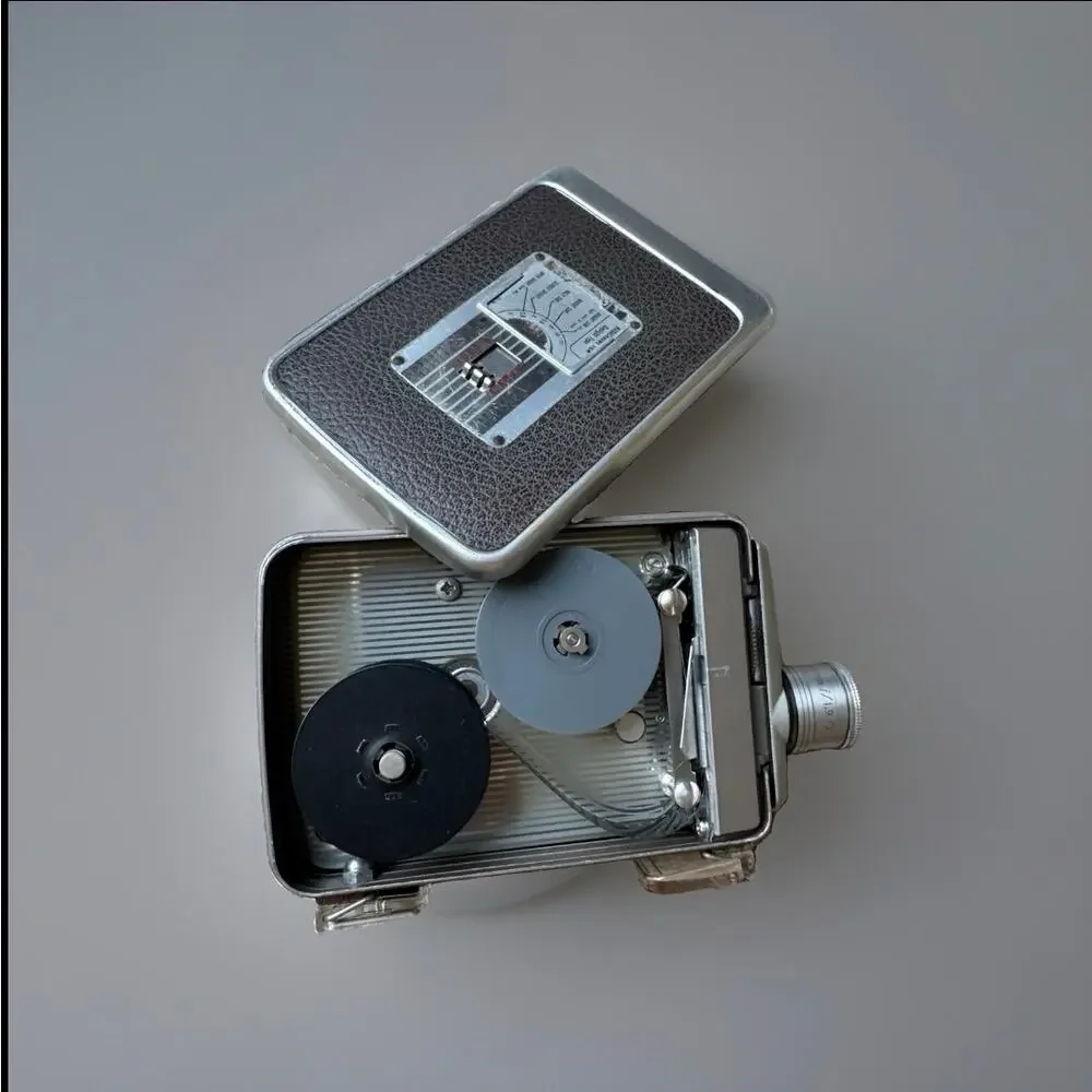 Vintage Kodak Brownie 8mm Movie Camera 13mm f/1.9 Lens 1950s w Manual Reel
